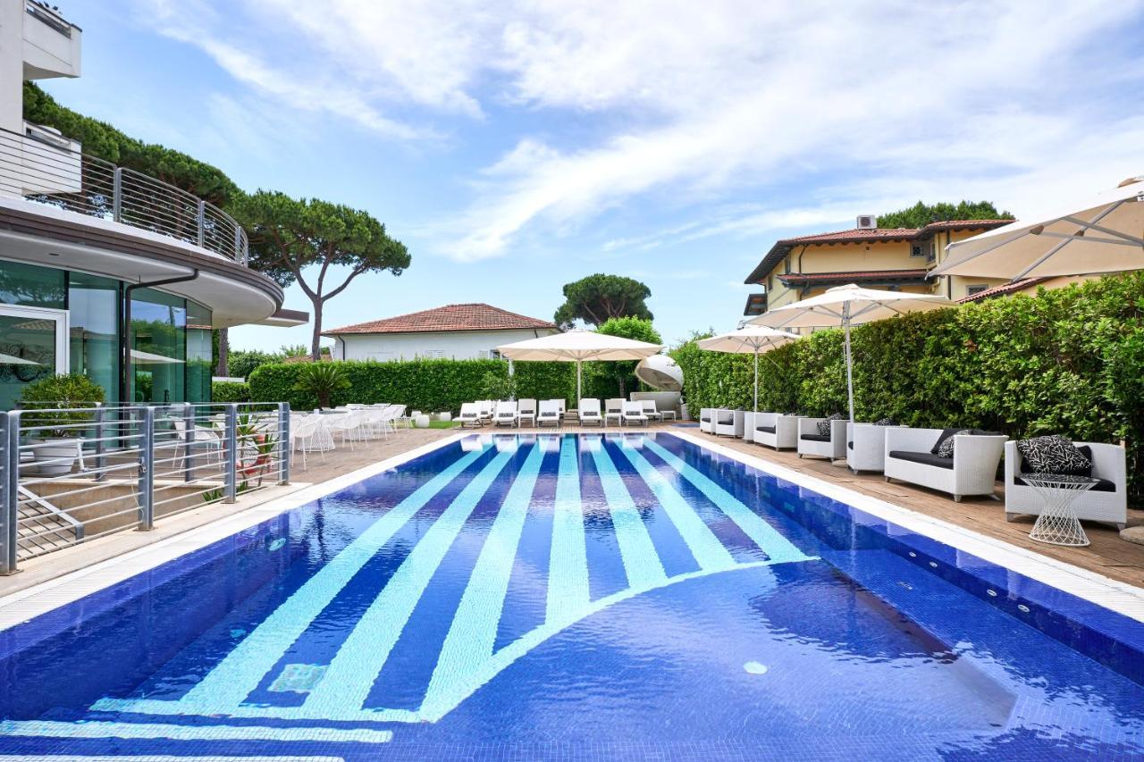 Mondial & Hotel Marina di Pietrasanta