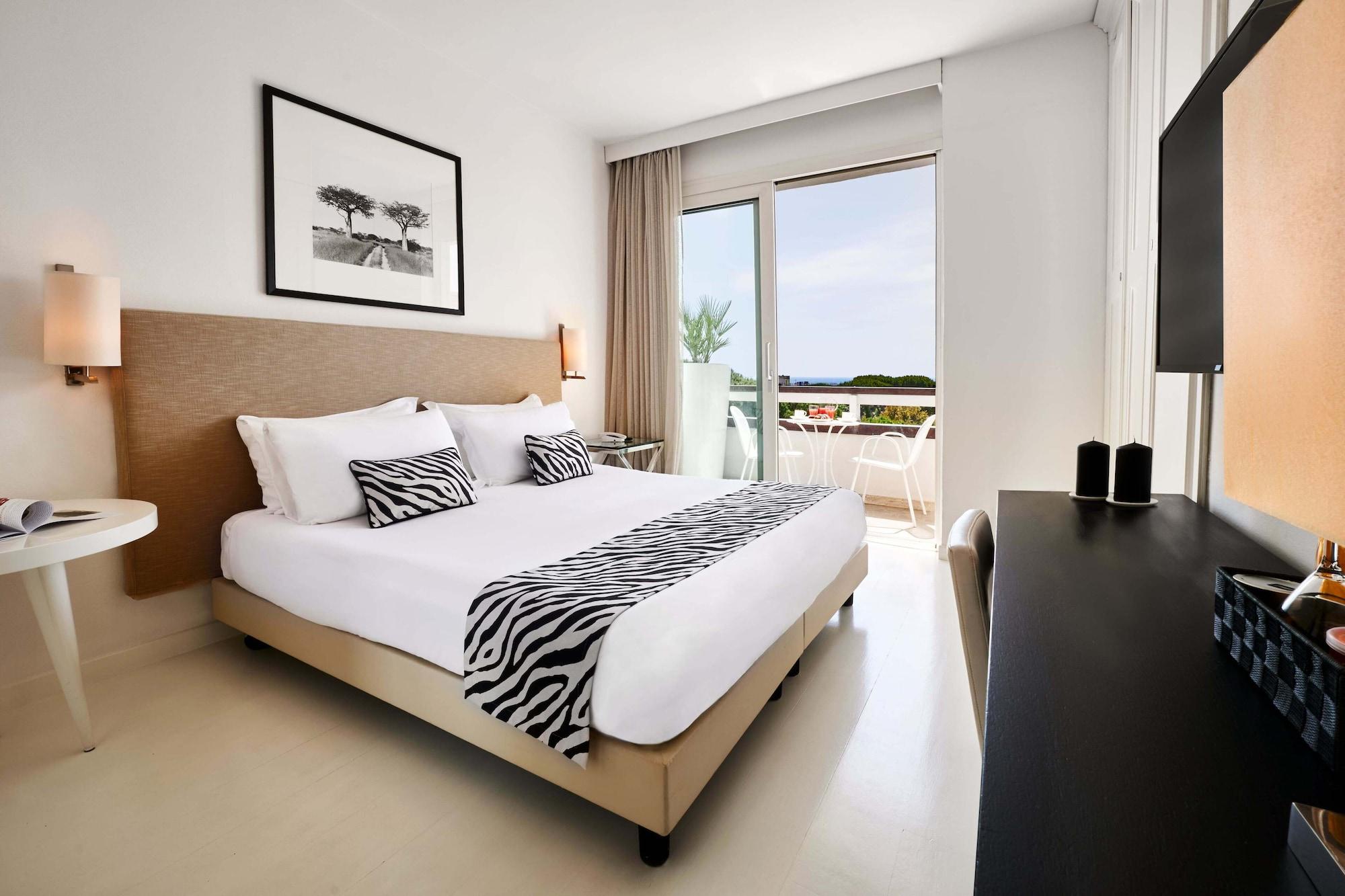 Mondial & Hotel